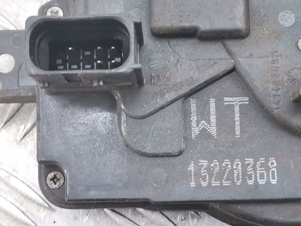 Замок двери передней правой OPEL Astra H/Family 2004-2015