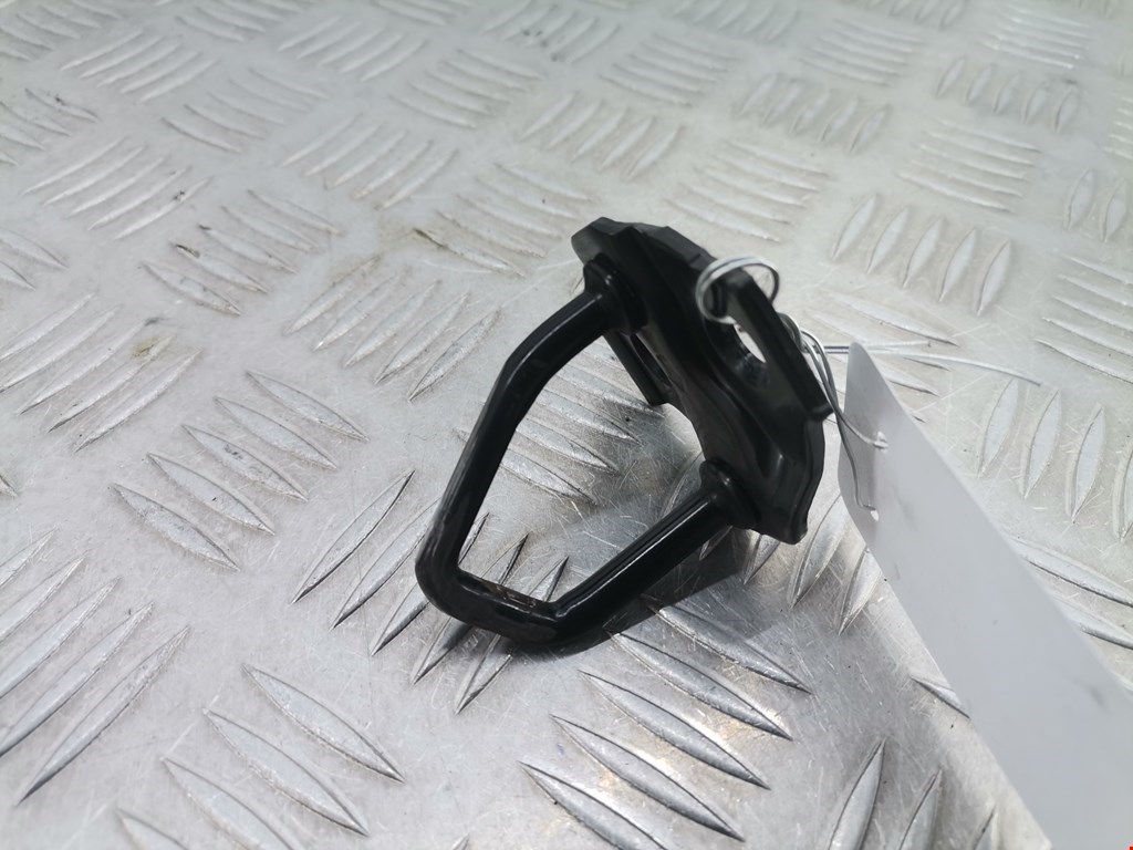 Замок багажника (крышки двери) TOYOTA Prius II XW20 2003-2012