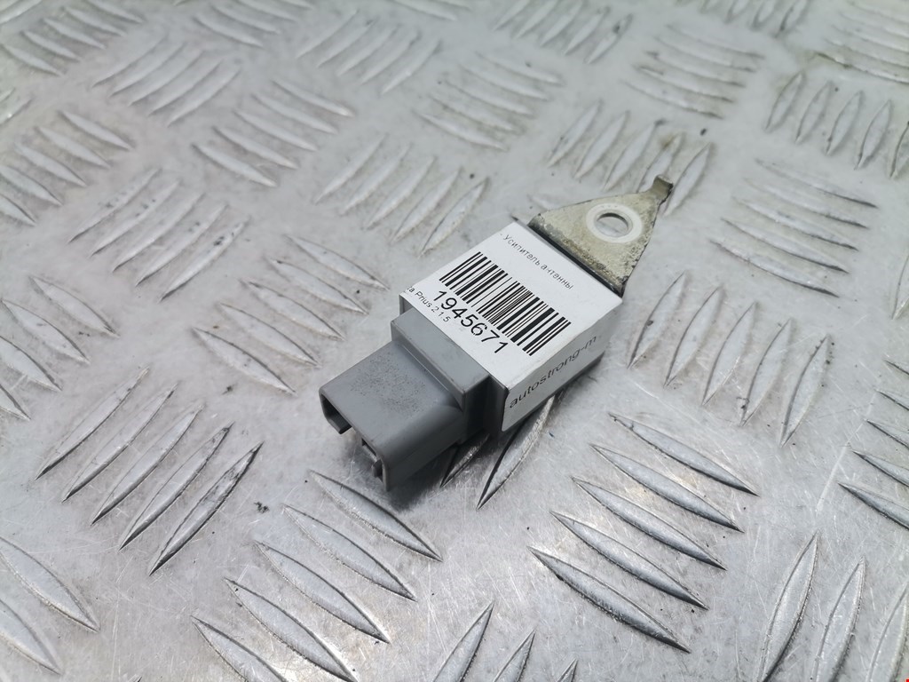 Усилитель антенны TOYOTA Prius II XW20 2003-2012