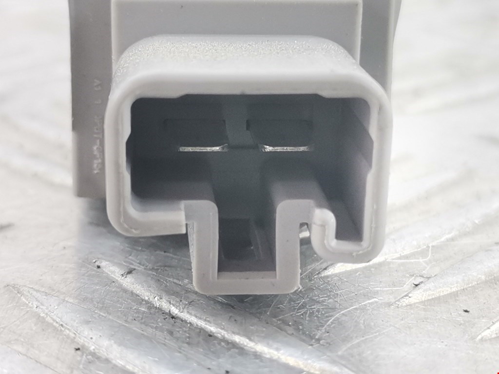 Усилитель антенны TOYOTA Prius II XW20 2003-2012