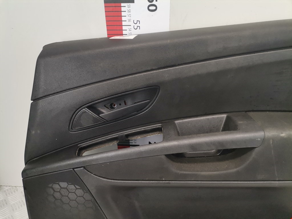 Обшивка двери передняя правая FIAT Grande Punto 2005-2009