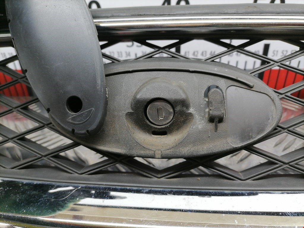 Решетка радиатора FORD Focus II 2005-2011