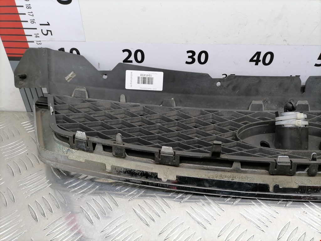 Решетка радиатора FORD Focus II 2005-2011