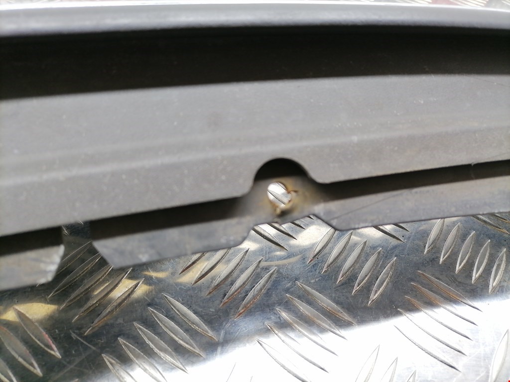 Решетка радиатора FORD Focus II 2005-2011