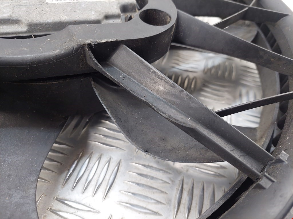 Вентилятор радиатора основного SEAT Alhambra 1996-2010