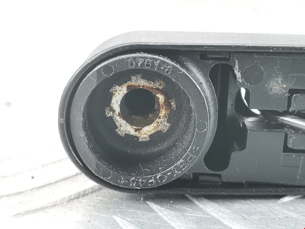 Поводок дворника задний (заднего) KIA Sorento 2009-2021