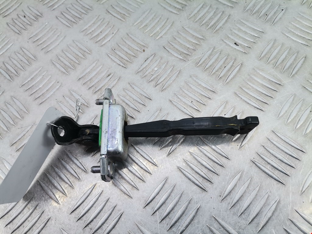 Ограничитель открывания двери KIA Sorento 2009-2021