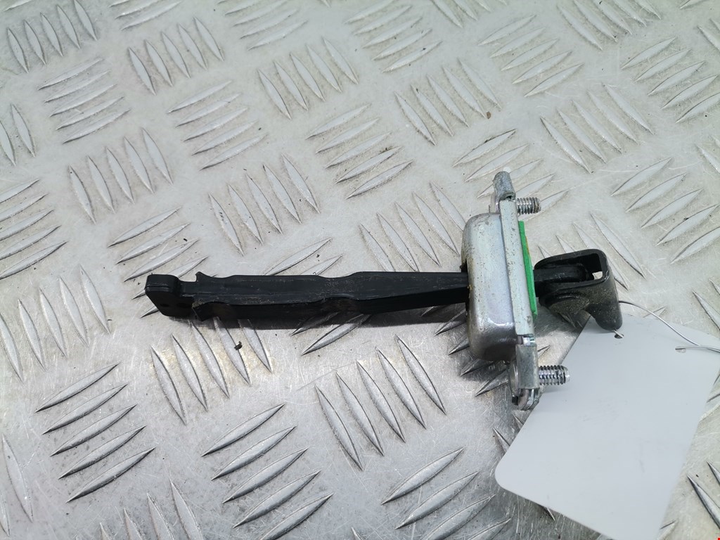 Ограничитель открывания двери KIA Sorento 2009-2021