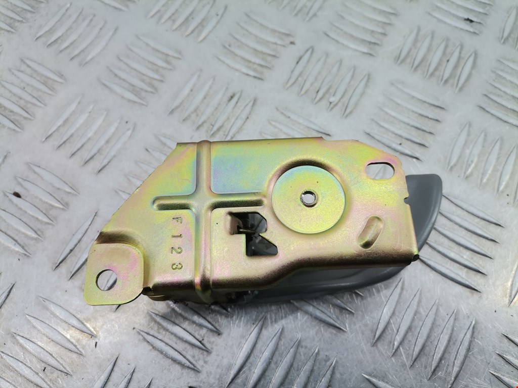 Ручка дверная задняя внутренняя правая KIA Sorento 2002-2009