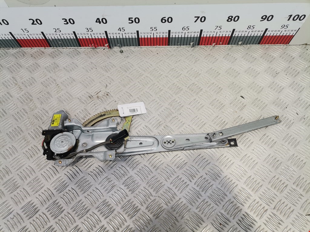 Стеклоподъемник задний правый KIA Sorento 2002-2009