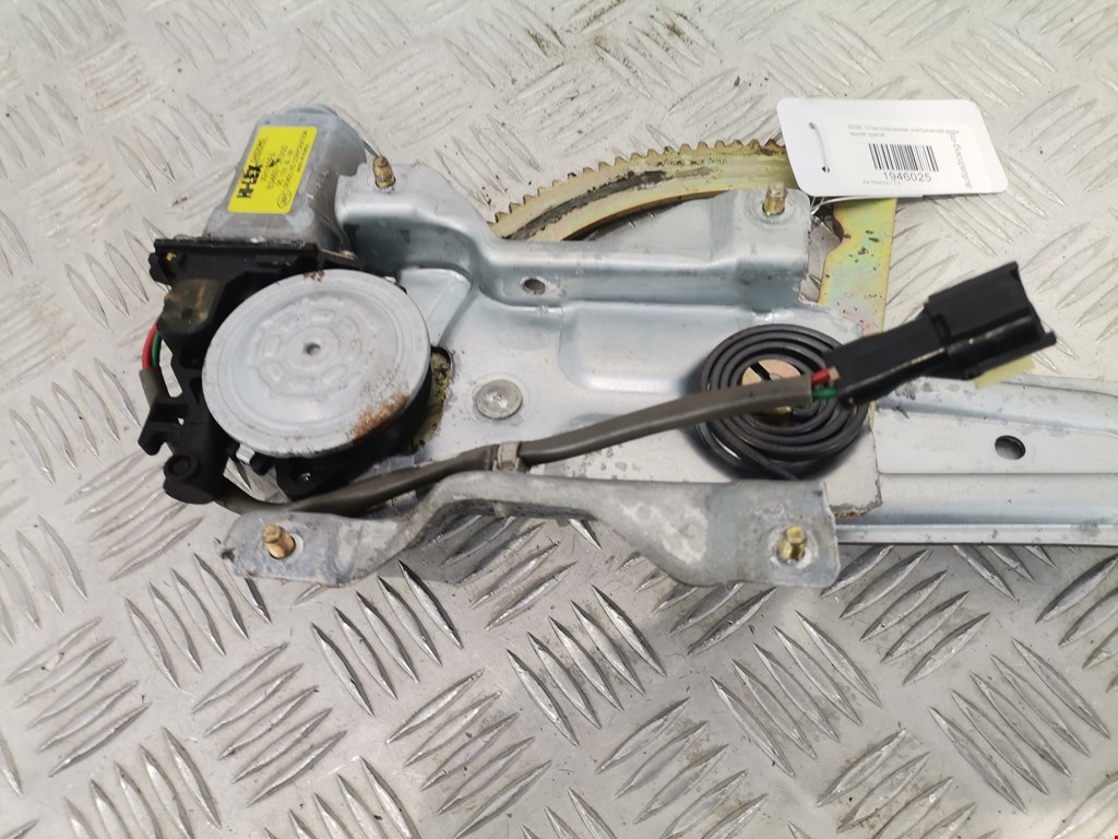 Стеклоподъемник задний правый KIA Sorento 2002-2009