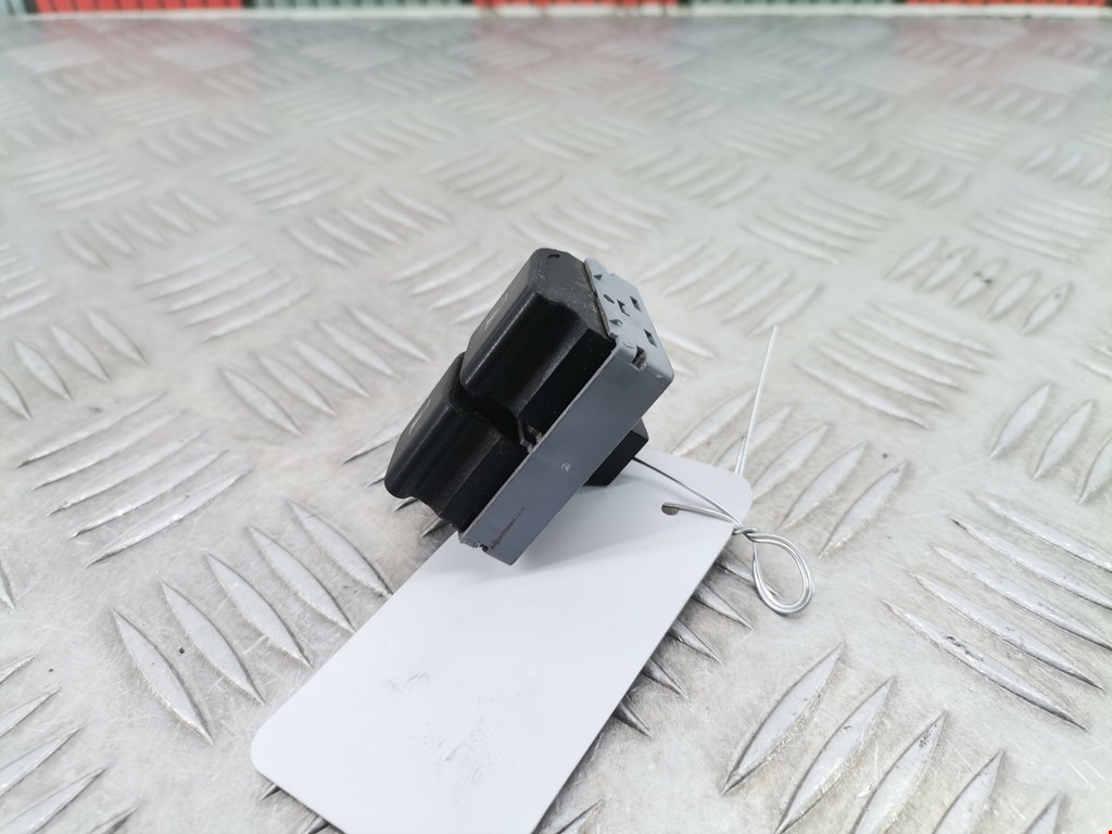 Блок управления стеклоподъемниками SEAT Cordoba 2002-2009