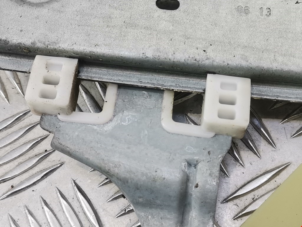 Стеклоподъемник задний левый RENAULT Megane III 2009-2016