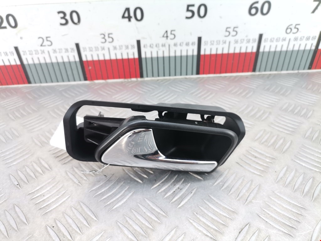 Ручка дверная задняя внутренняя левая VOLKSWAGEN Touran 2003-2010