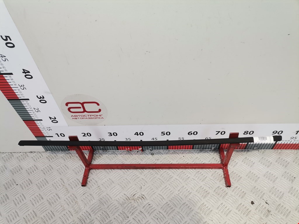 Накладка декоративная (молдинг) стекла двери задней левой Renault Scenic 3 (2009-2016)