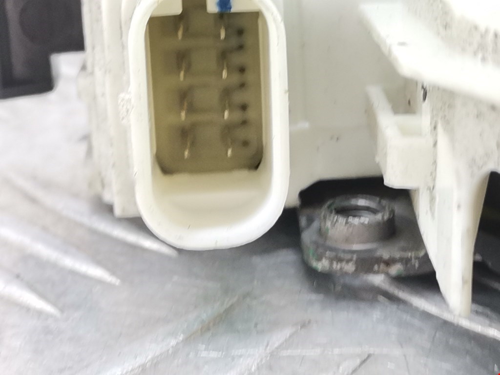 Замок двери передней левой MERCEDES-BENZ C-Class C-klasse W204 2007-2015