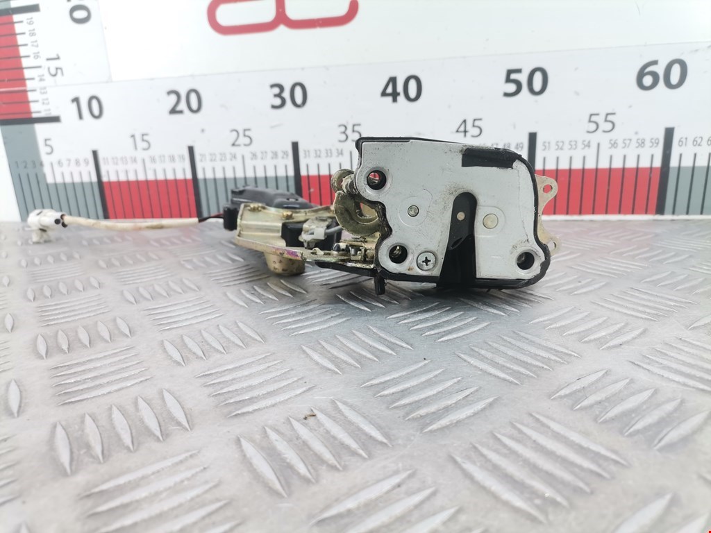 Замок двери задней левой SUZUKI Swift 1989-2003