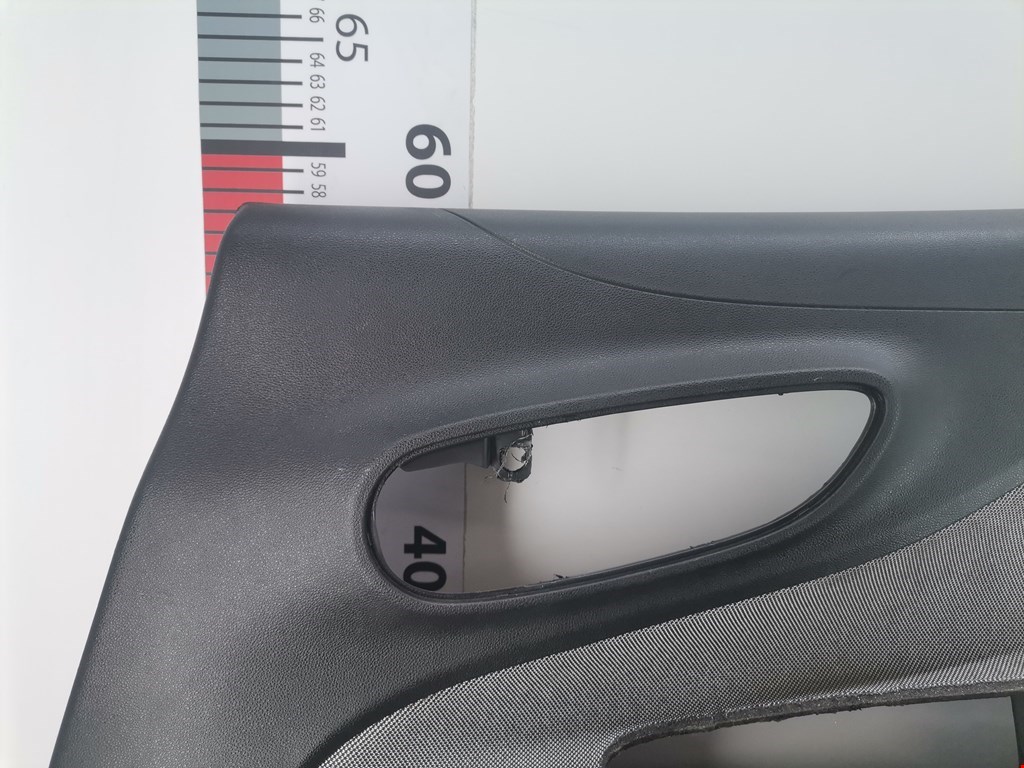 Обшивка двери передняя правая FIAT Grande Punto 2005-2009
