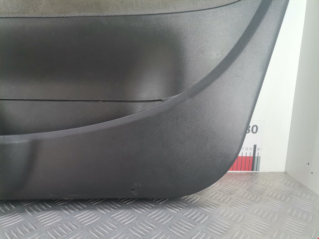 Обшивка двери передняя правая FIAT Grande Punto 2005-2009