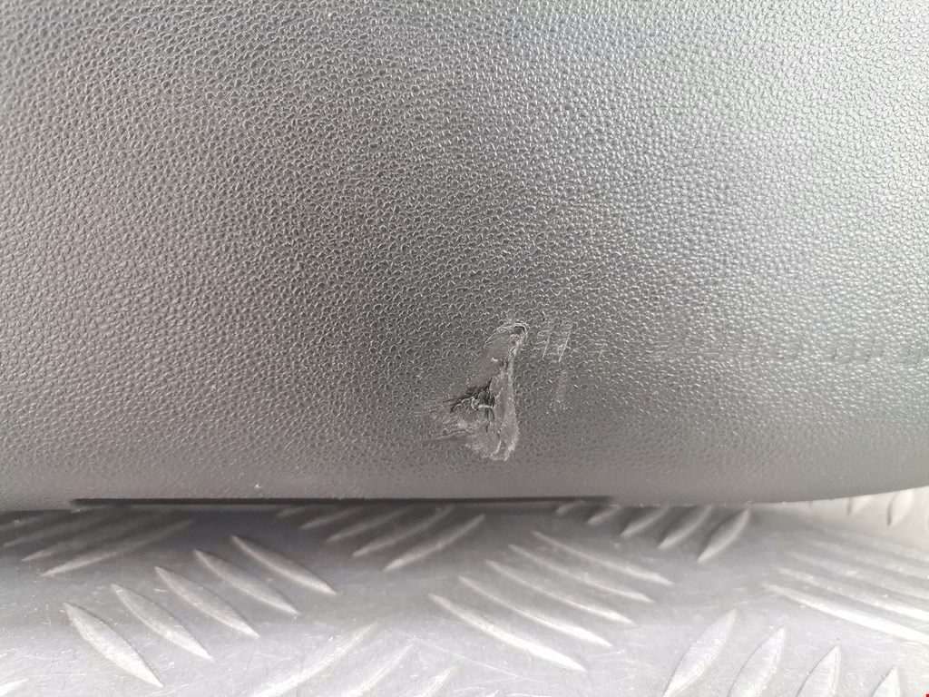 Обшивка двери передняя правая FIAT Grande Punto 2005-2009