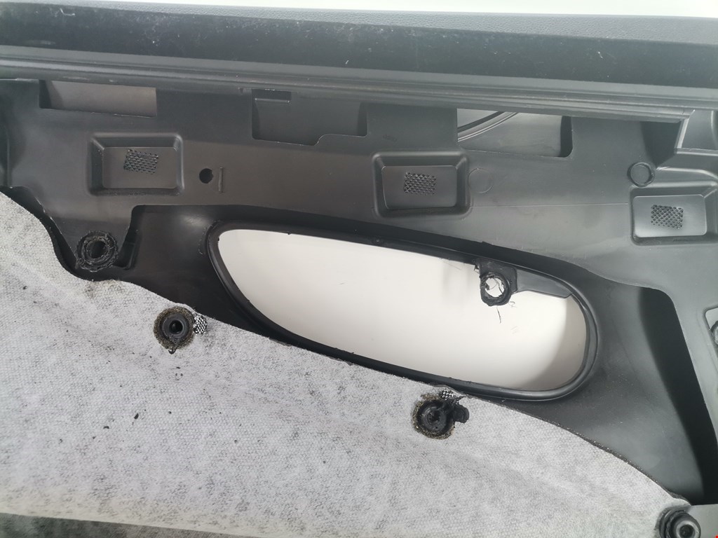 Обшивка двери передняя правая FIAT Grande Punto 2005-2009