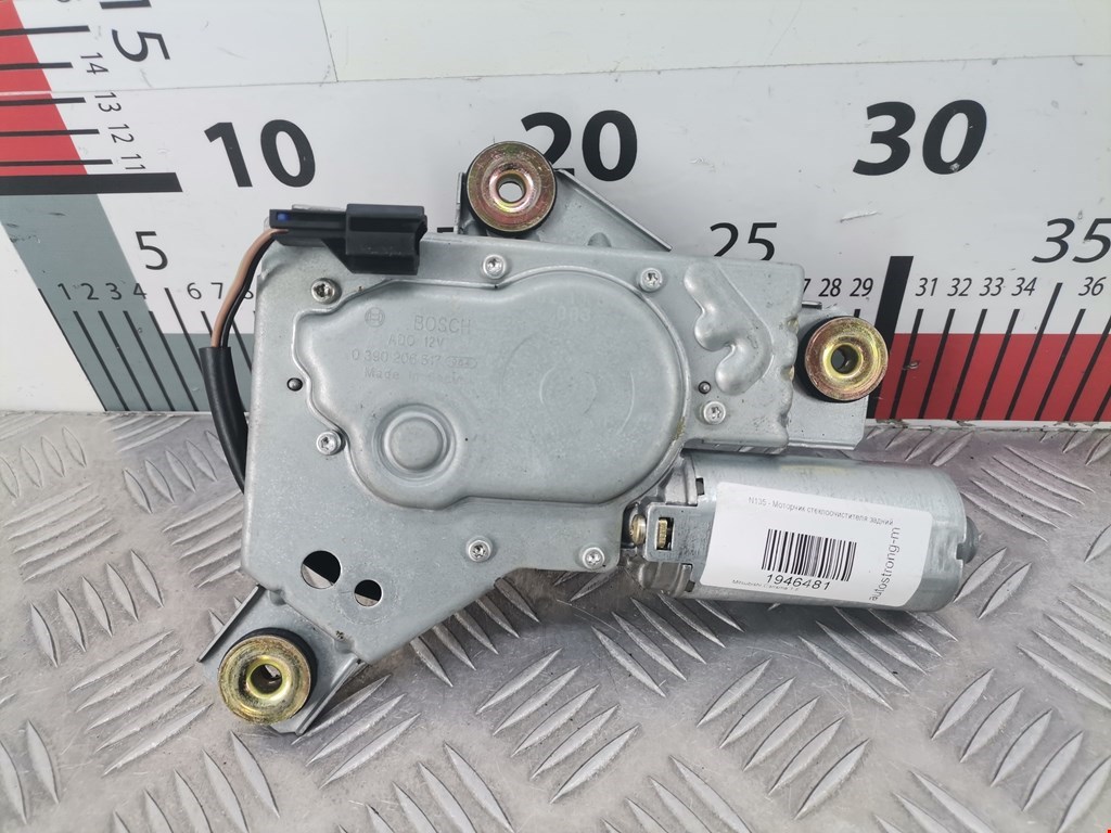 Моторчик стеклоочистителя задний MITSUBISHI Carisma 1995-1999