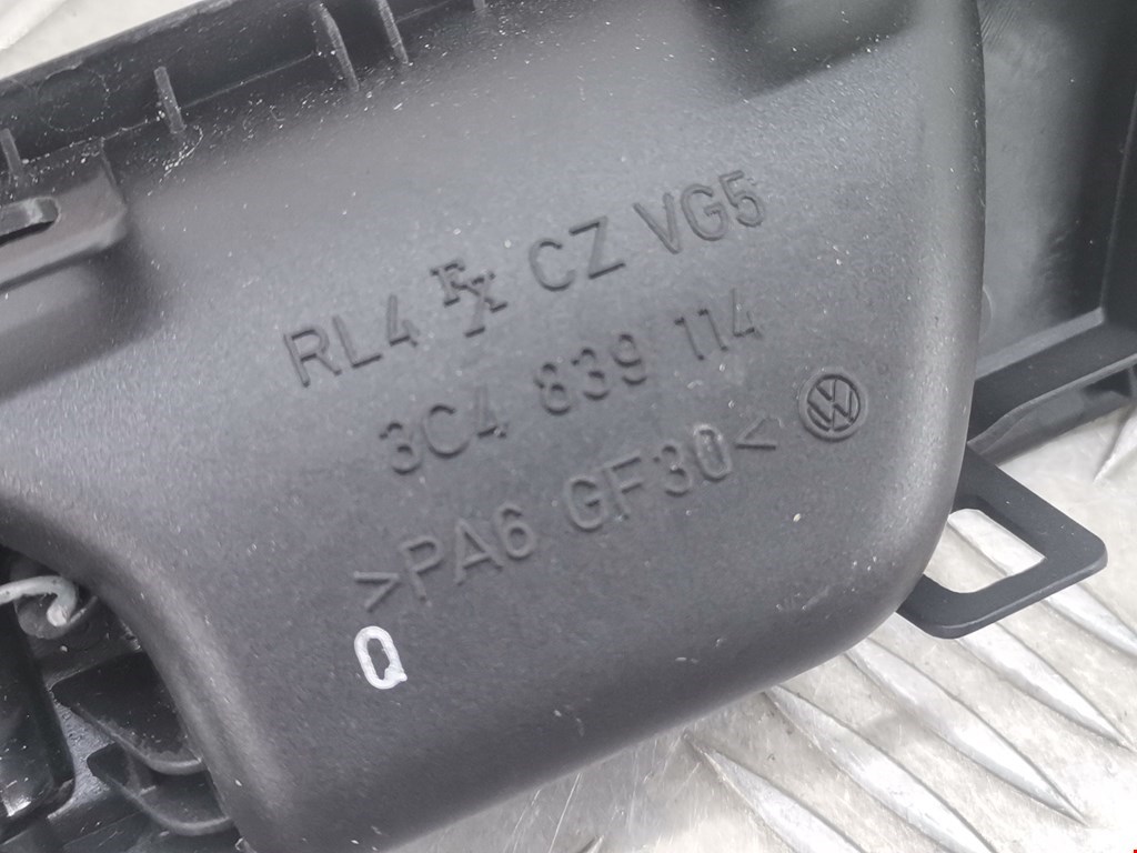 Ручка дверная задняя внутренняя правая VOLKSWAGEN Passat B6 2005-2011