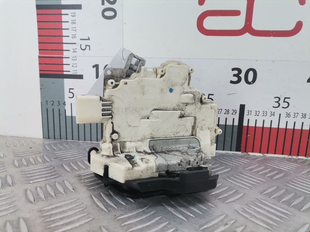 Замок двери задней левой AUDI A4 B7 2004-2007