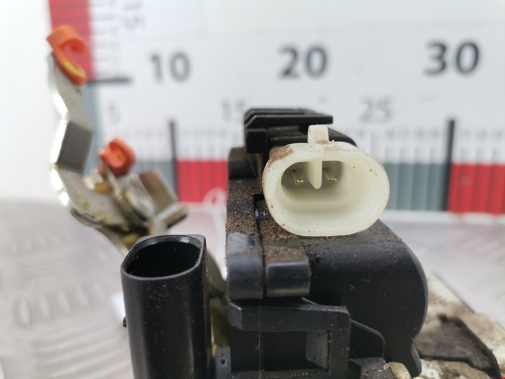 Замок багажника (крышки двери) MITSUBISHI Colt Z3 2003-2012