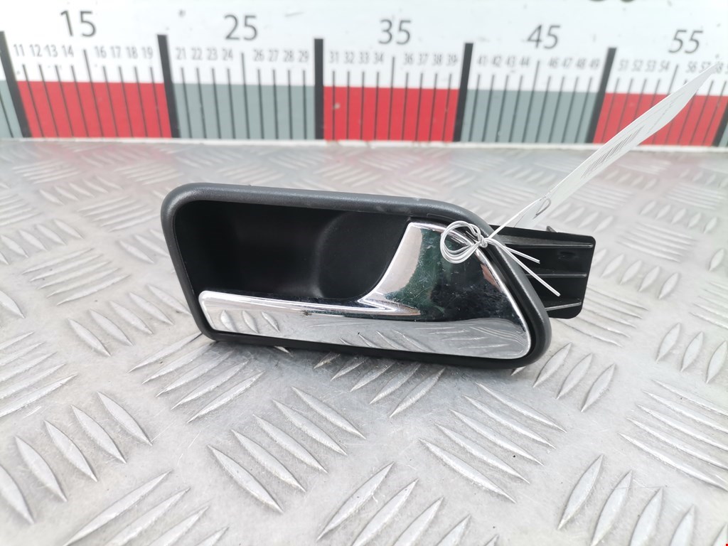 Ручка дверная задняя внутренняя правая VOLKSWAGEN Touran 2003-2010