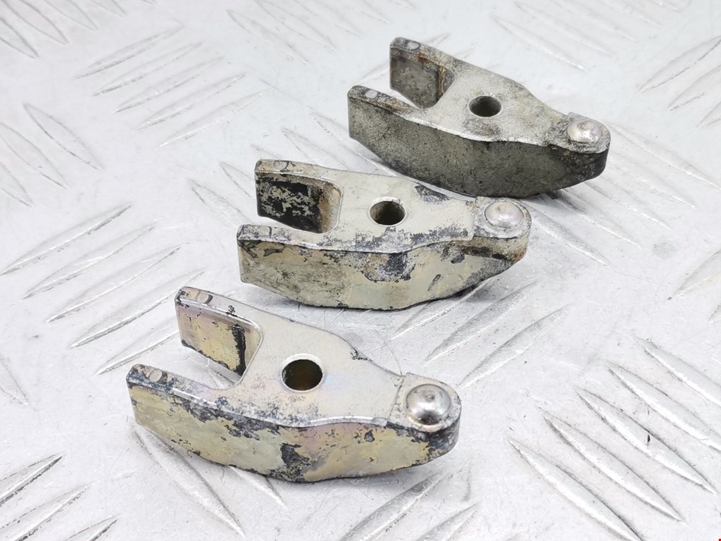 Кронштейн форсунки HONDA CR-V II 2002-2007