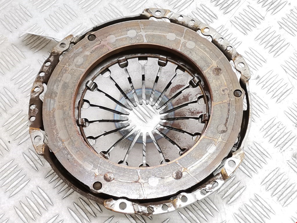 Маховик (демпфер сцепления) VOLKSWAGEN Golf V 2003-2009