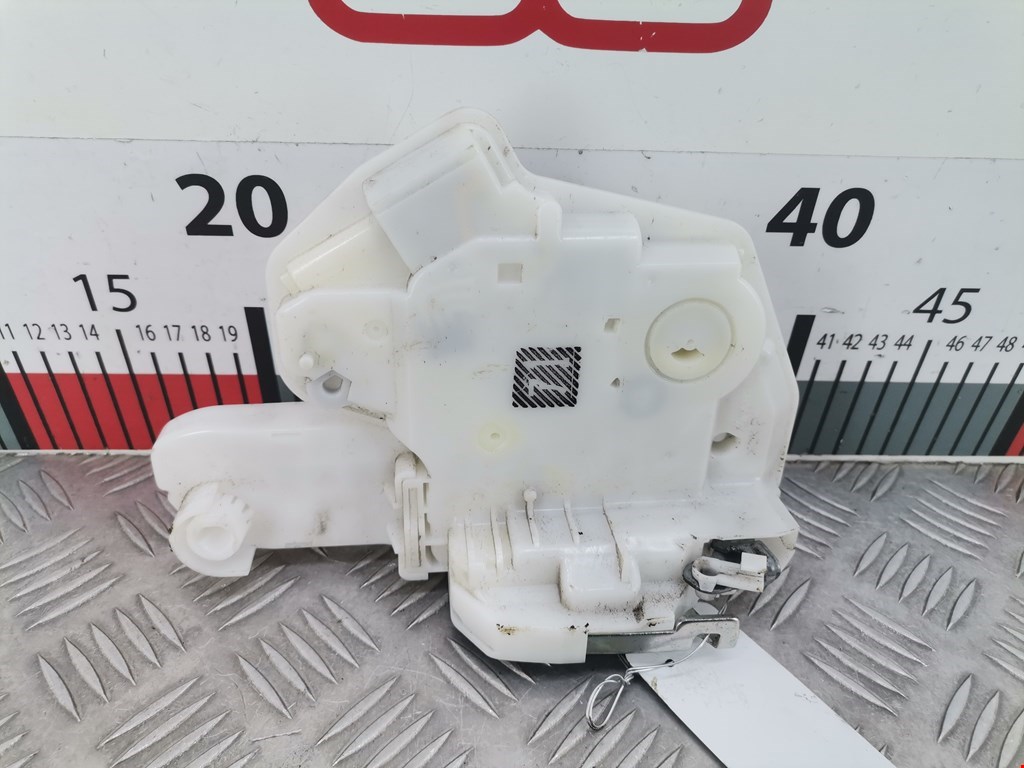 Замок двери передней правой MITSUBISHI Outlander GF0W 2012-н.в.