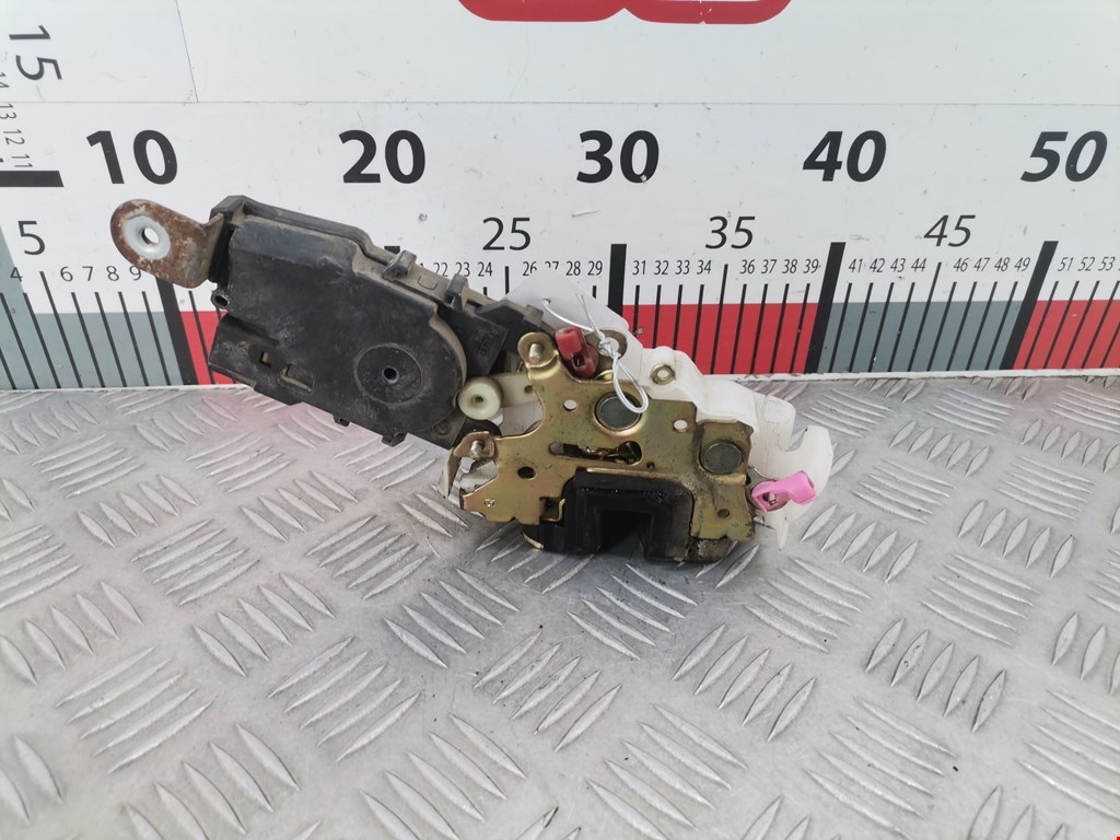 Замок двери передней правой SUBARU Legacy 1998-2004