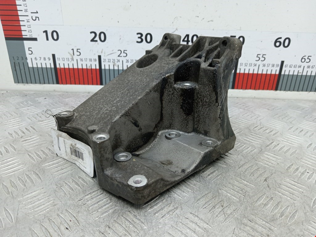 Кронштейн кондиционера FORD Focus II 2005-2011