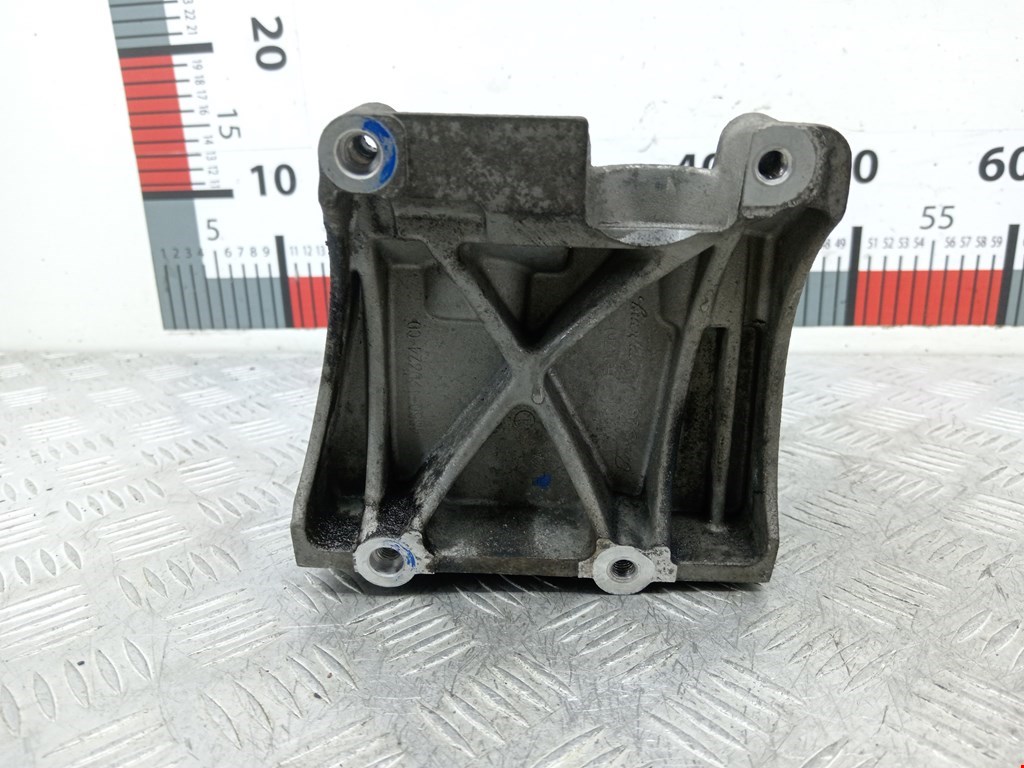 Кронштейн кондиционера FORD Focus II 2005-2011