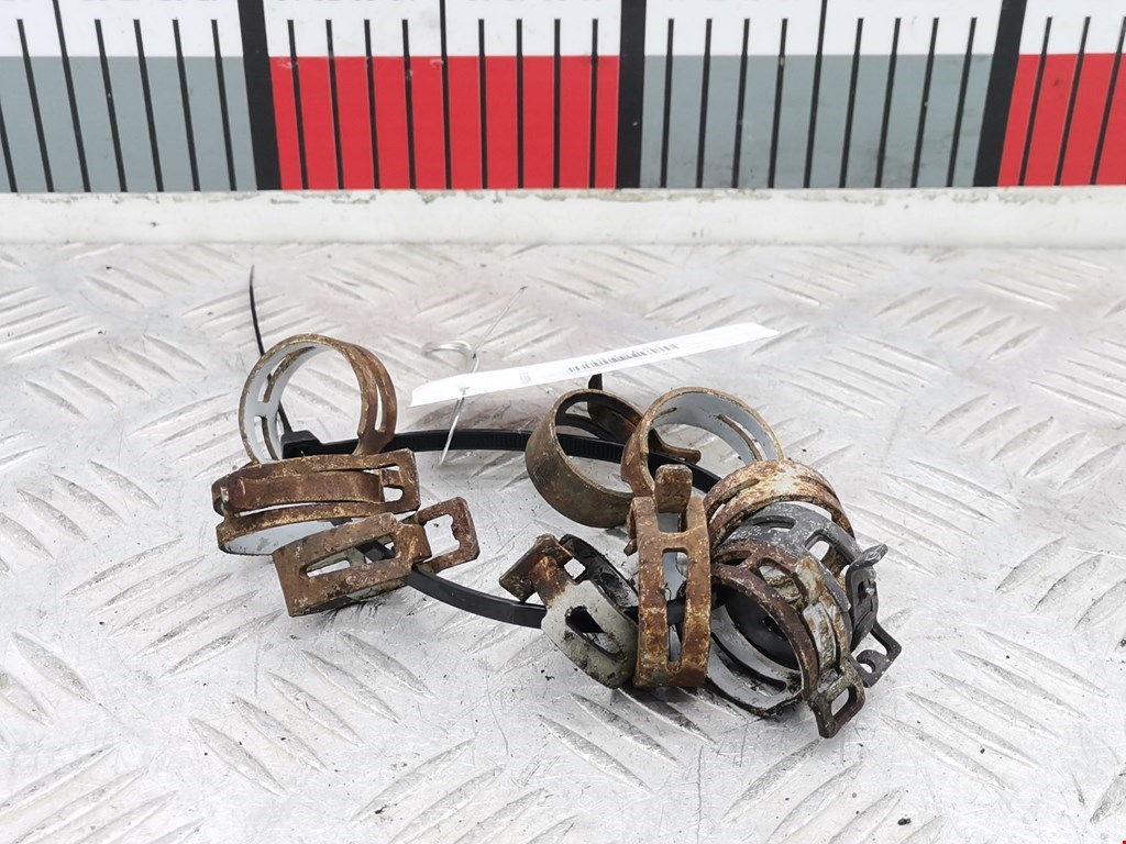 Хомут металлический Volkswagen Golf 4 (1997-2004)