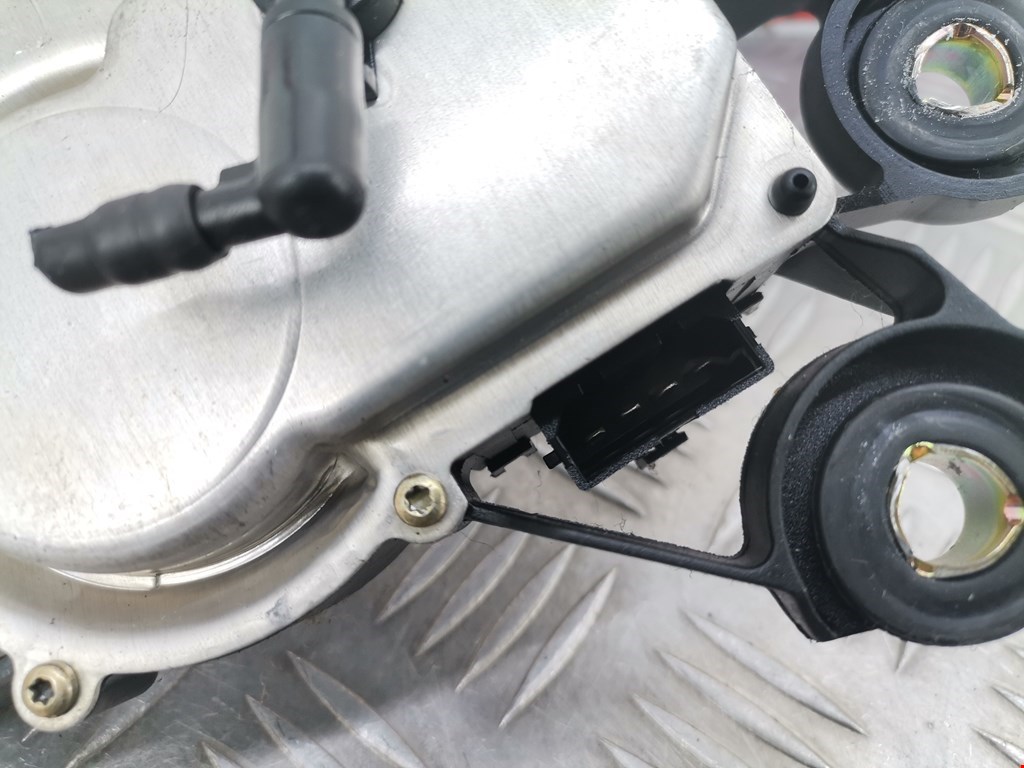 Моторчик стеклоочистителя задний SEAT Ibiza 2002-2008