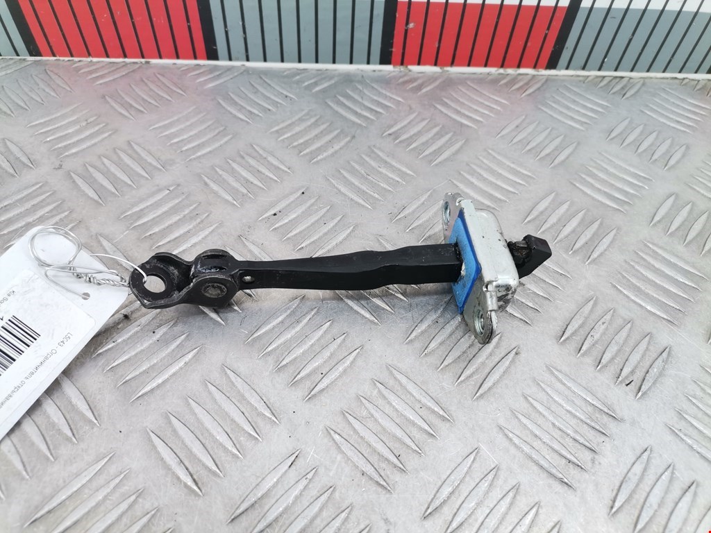 Ограничитель открывания двери KIA Soul I 2008-2014