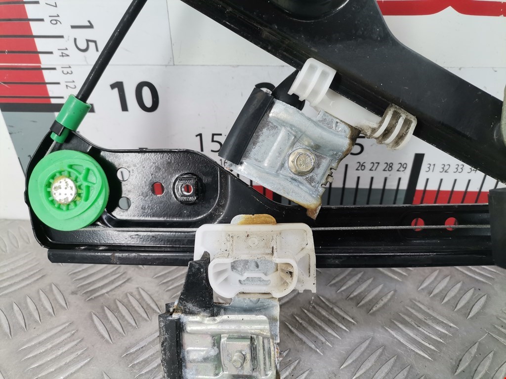 Стеклоподъемник передний правый CHRYSLER 300 C 2004-2010