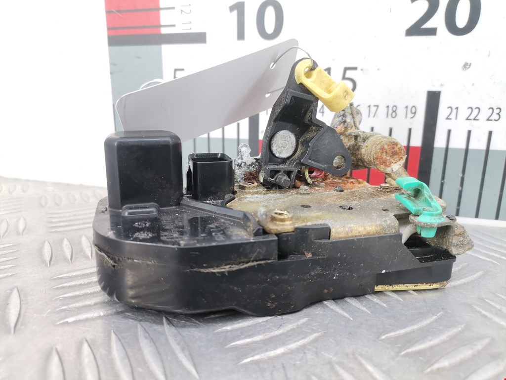 Замок двери передней правой CHRYSLER 300 C 2004-2010