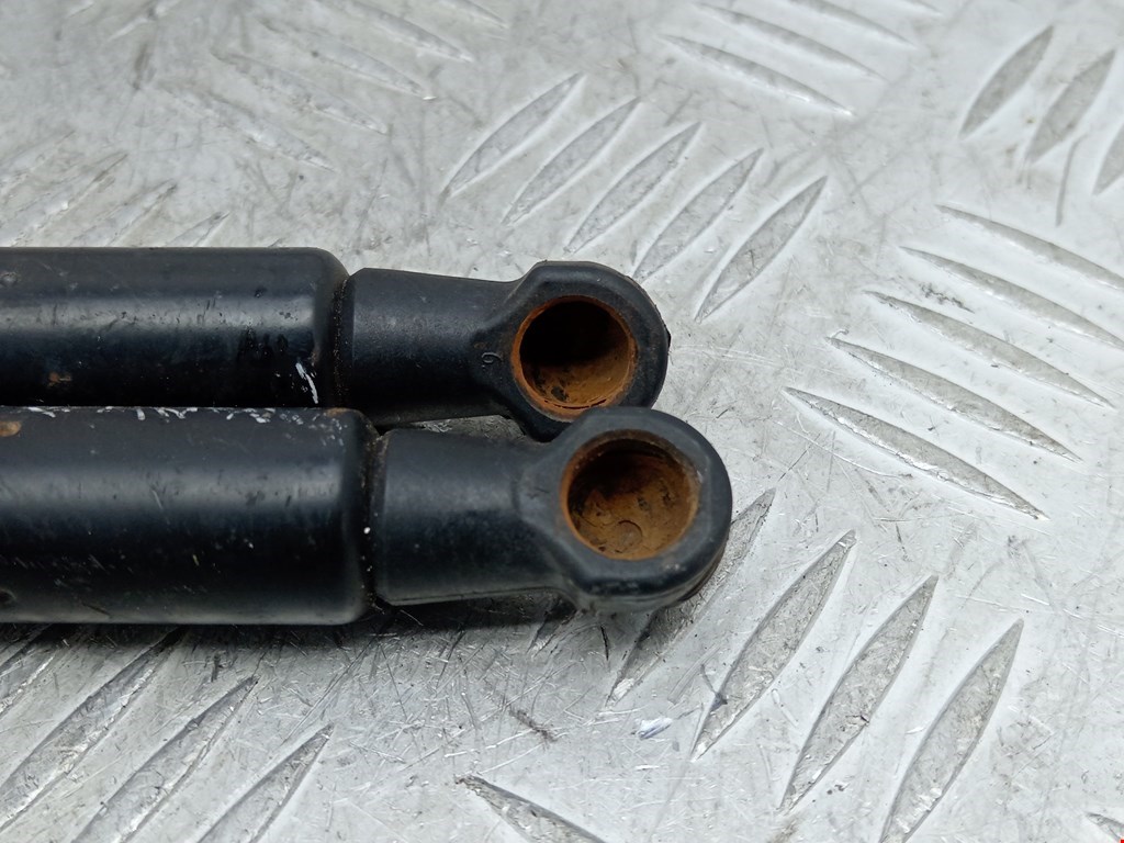 Амортизатор крышки (двери) багажника VOLVO C30 2006-2013