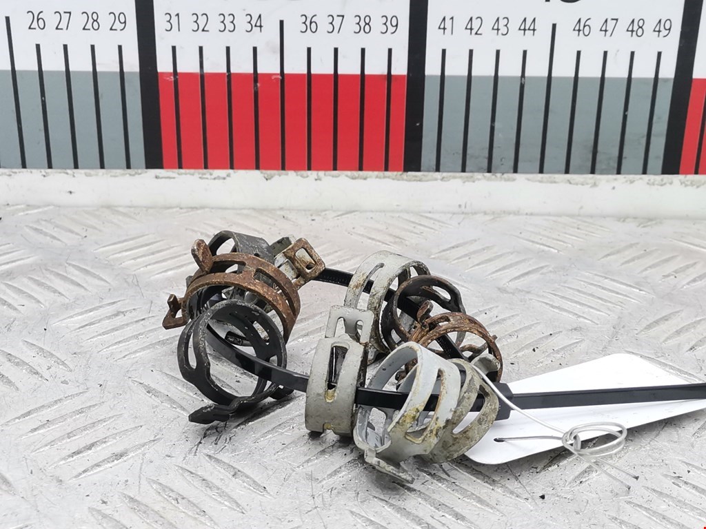 Хомут металлический Volkswagen Golf 4 (1997-2004)