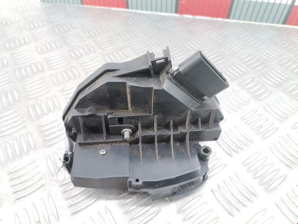 Замок двери задней правой FORD Fiesta 2008-2012