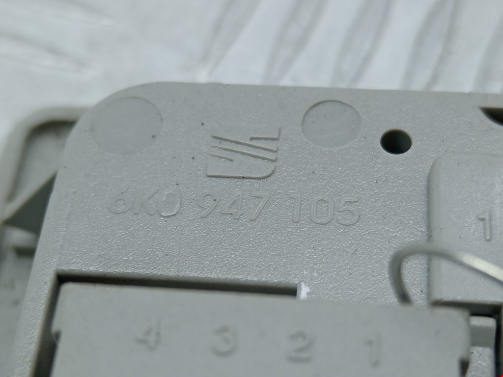 Плафон салонный (салона фонарь) SEAT Cordoba 1993-2002