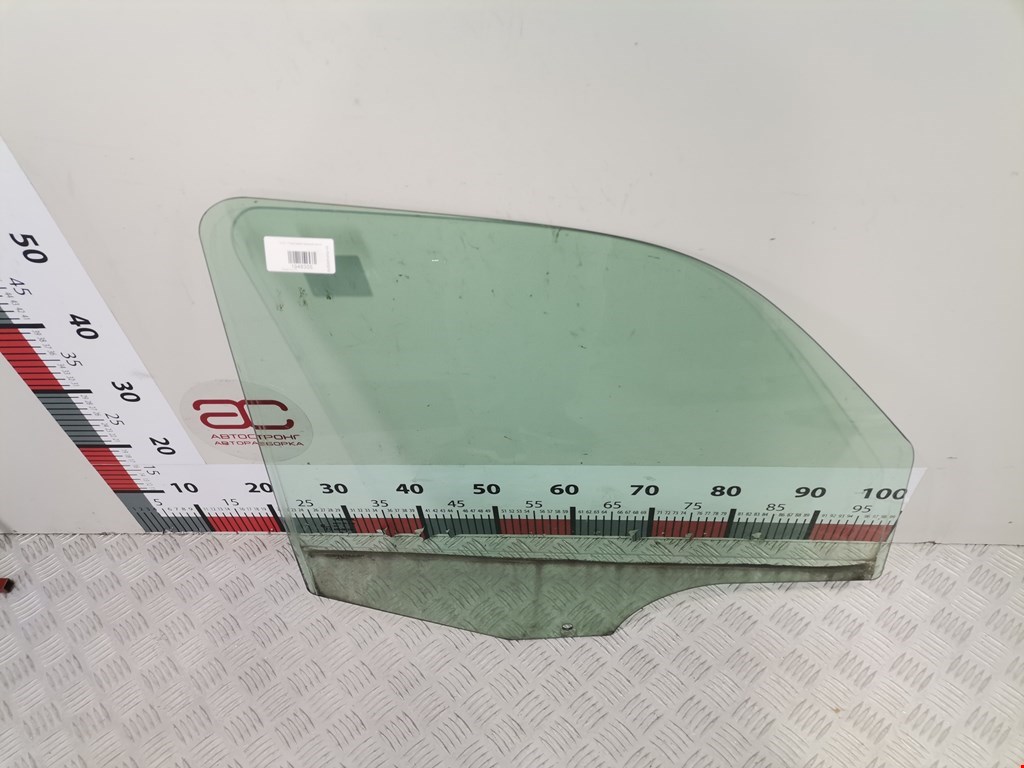 Стекло двери переднее правое DODGE Nitro 2006-2011
