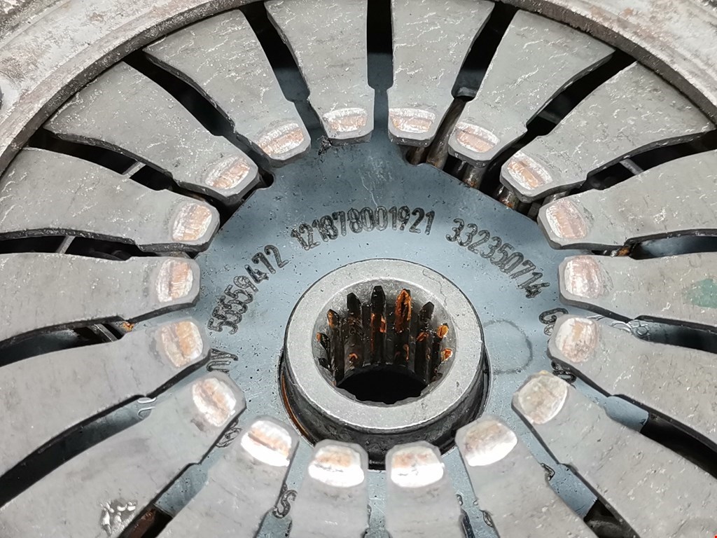 Маховик (демпфер сцепления) OPEL Corsa C 2000-2006