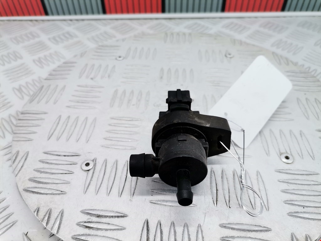 Клапан вентиляции топливного бака BMW X3 E83 2003-2010