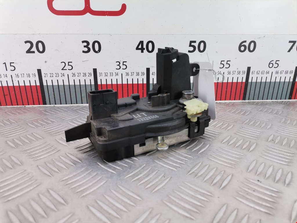 Замок двери передней правой OPEL Astra H/Family 2004-2015