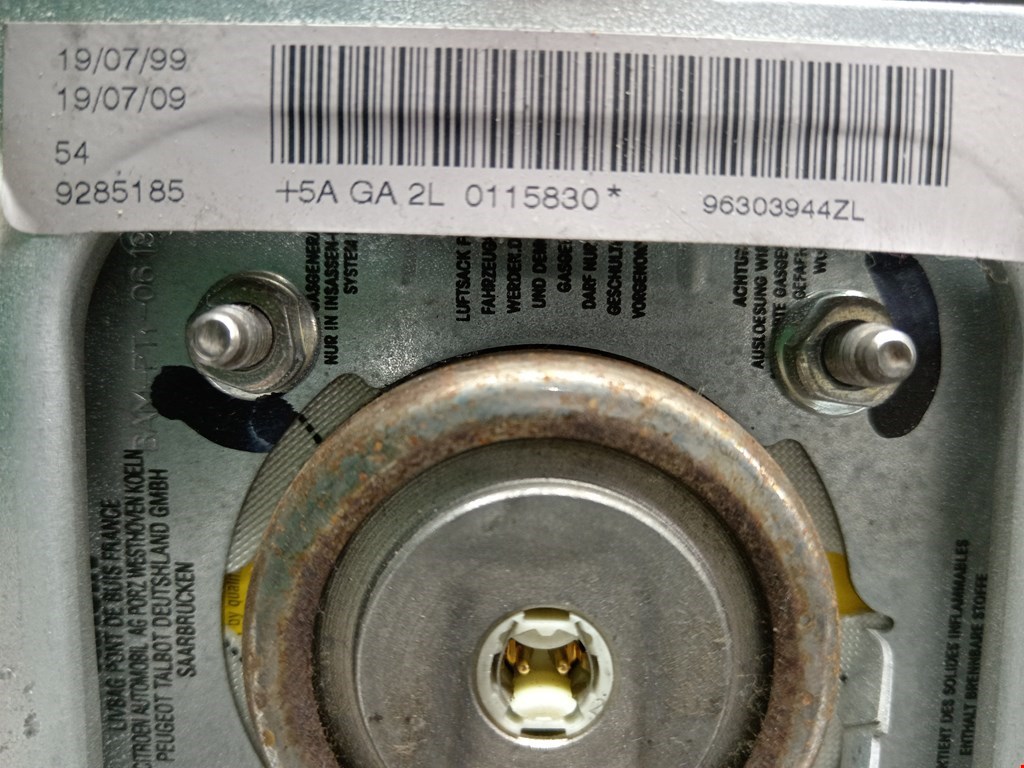 Подушка безопасности в рулевое колесо PEUGEOT 406 1995-1999